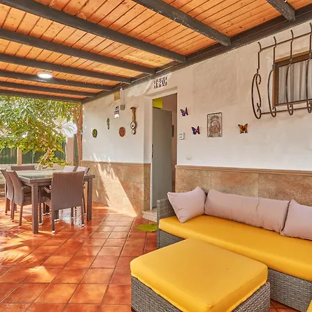 Santa Barbara Tropical Apartman
