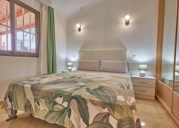 Santa Barbara Tropical